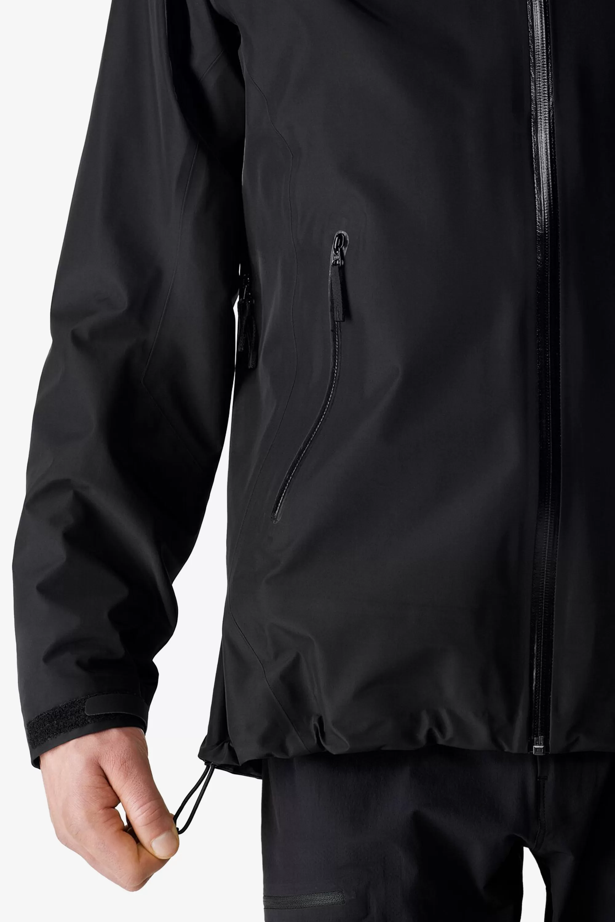 Arc'teryx Men's Beta LT Jacket in Black